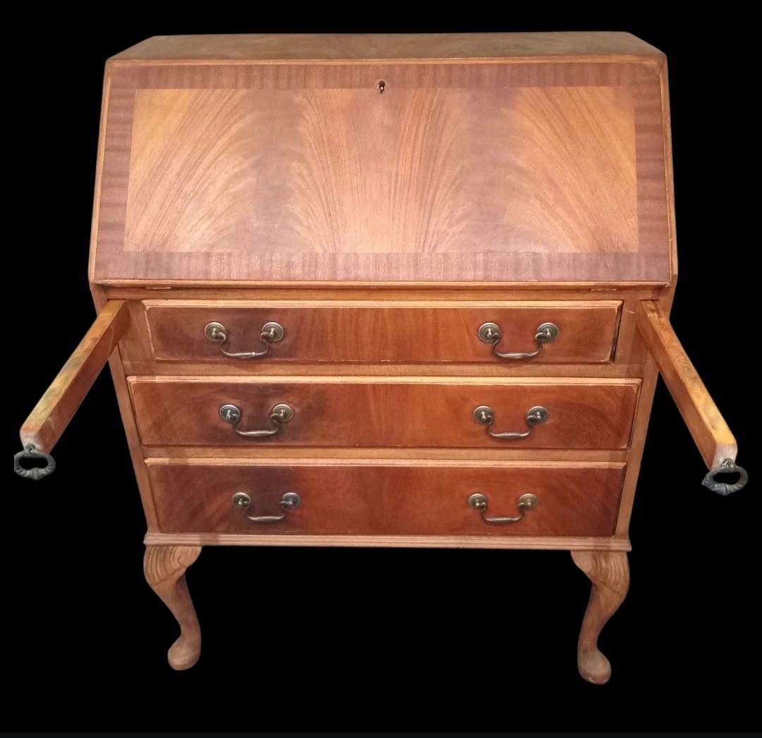 Georgian Writing Bureau Converted to Antique Drinks Cabinet - Image 2